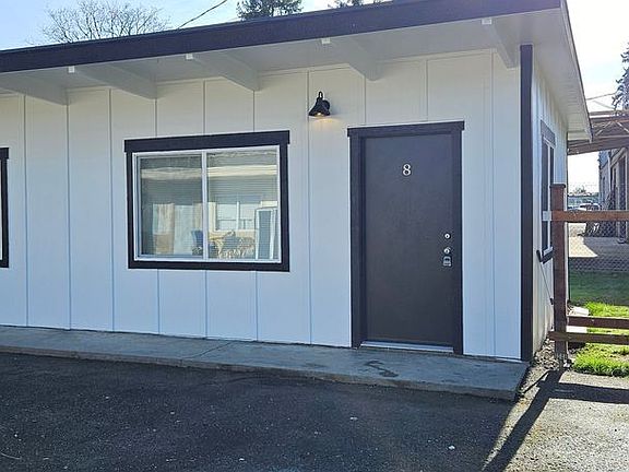 2nd image of 12605 Pacific Ave S APT 8
