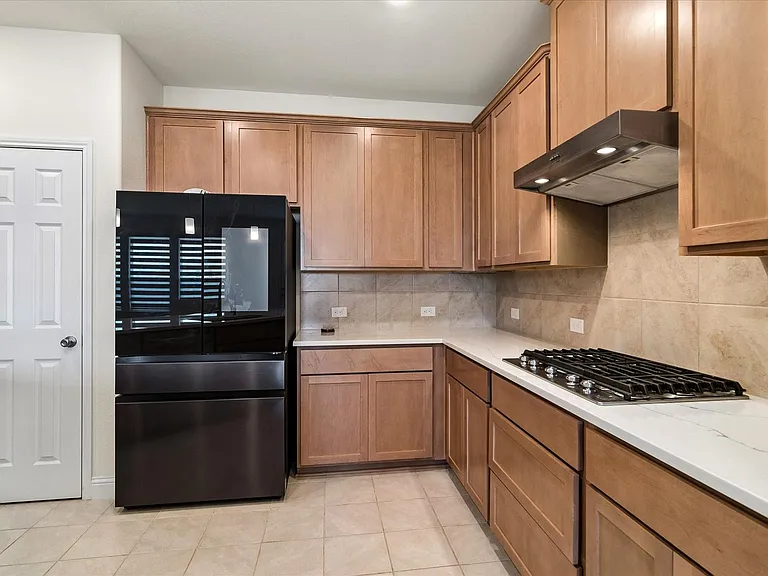 933 Brock Dr — Photo 9