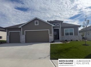 11711 S 119th St, Papillion, NE 68046