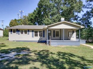 121 1st Pl SE, Arab, AL 35016