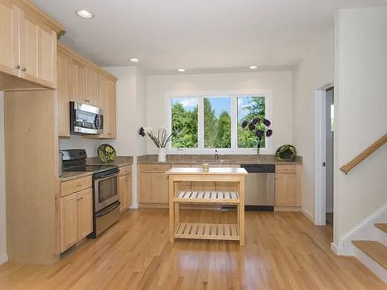 1013 Linden Ave #X — Photo 3
