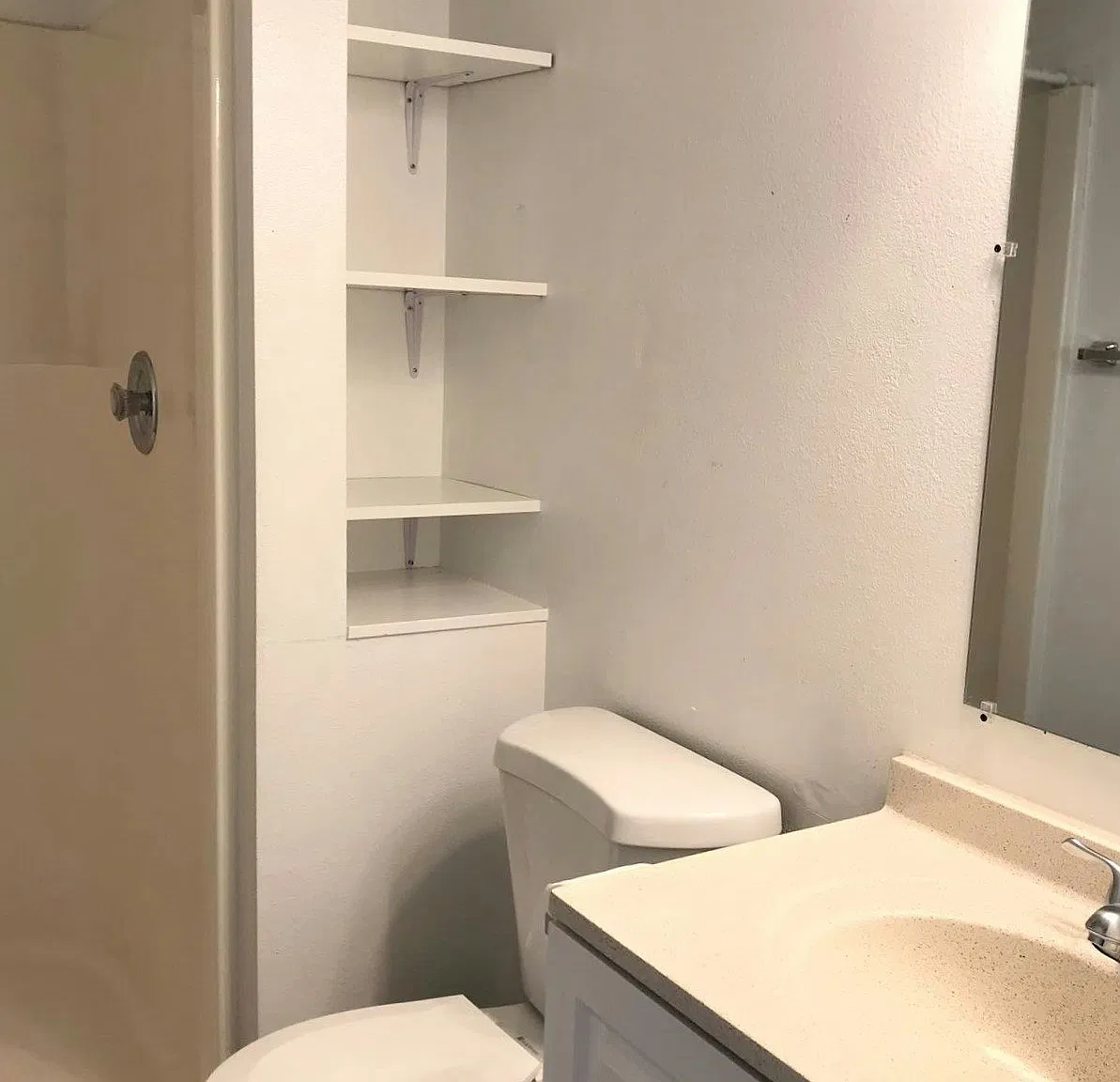 1308 Ledwich Avenue, Unit 2 — Photo 4