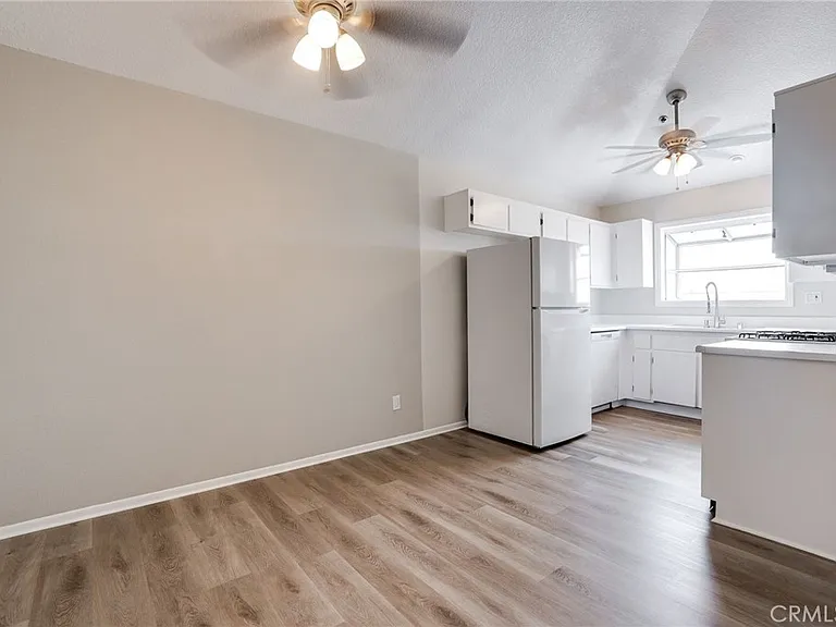 409 Utica Ave — Photo 4