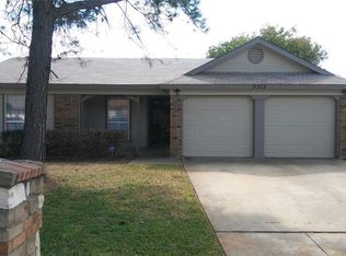 5712 Pinson St, Fort Worth, TX 76119