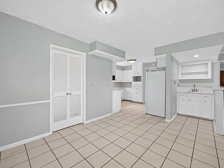5703 Green Timbers Dr — Photo 16
