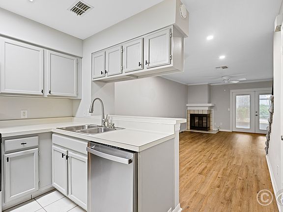 3rd image of 11305 Regal Square Dr