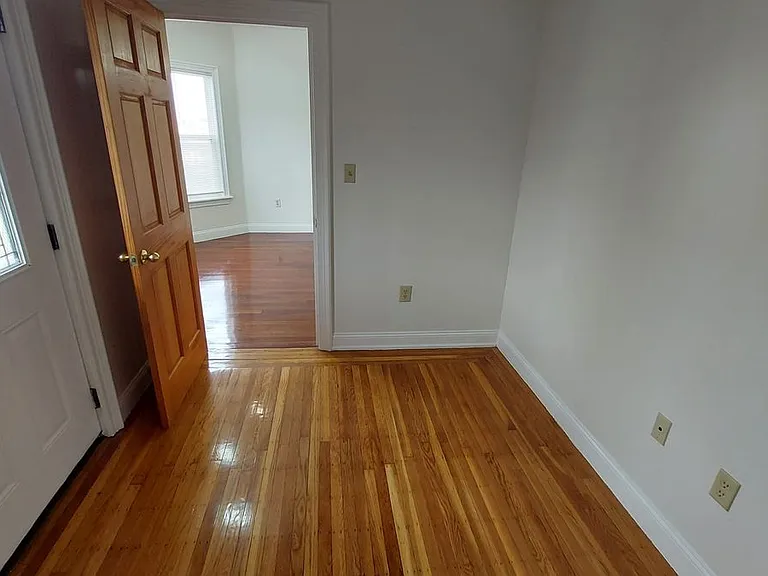 167 King St #2 — Photo 8