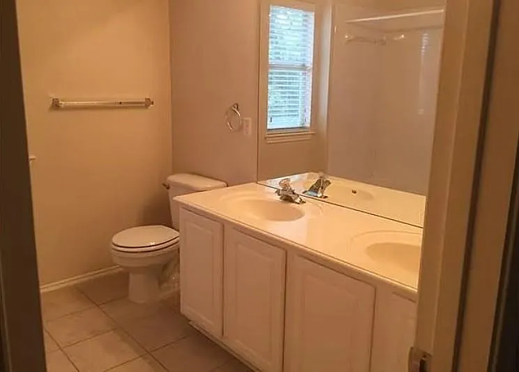 11217 Jockey Bluff Dr — Photo 6