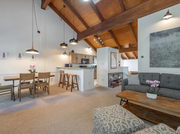 6133 Feather Rdg, Truckee, CA 96161