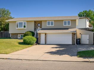 508 6th Ave NE, Mandan, ND 58554