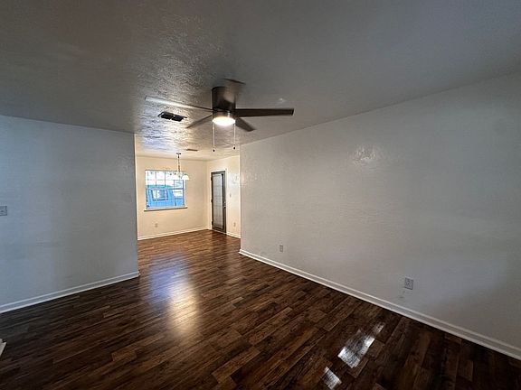 2nd image of 2753 Faringdon Dr