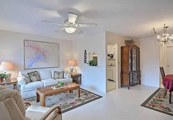 4th image of 2800 Indian River Blvd