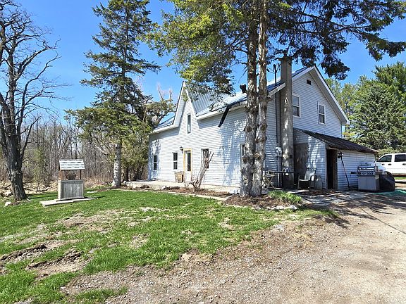 5th image of 476 Smith Rd