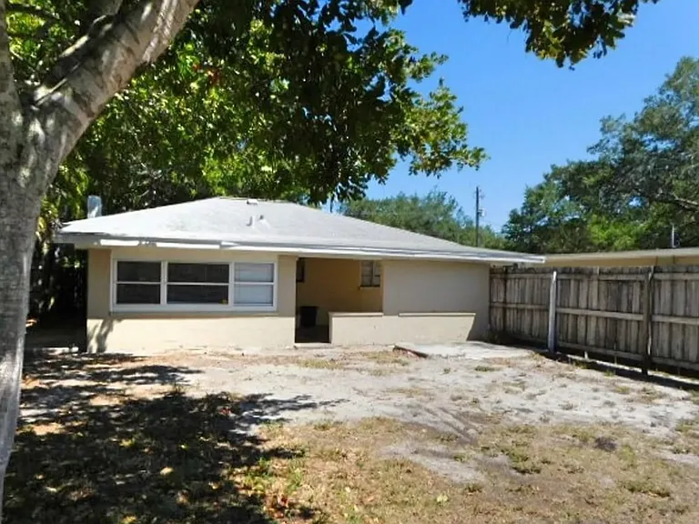 3919 Royal Palm Ave — Photo 7