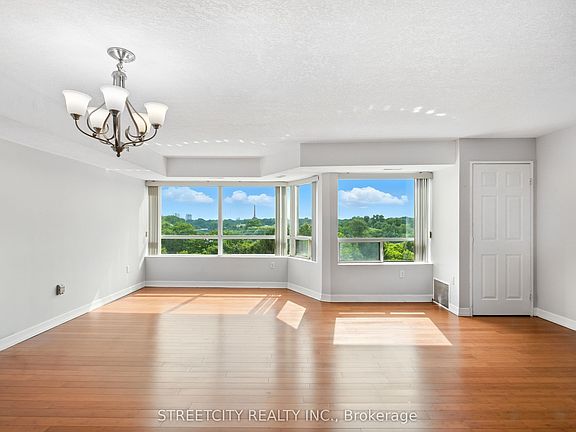 4th image of 521 Riverside Dr #606