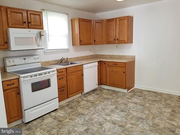 5th image of 17511 Tripoli Blvd