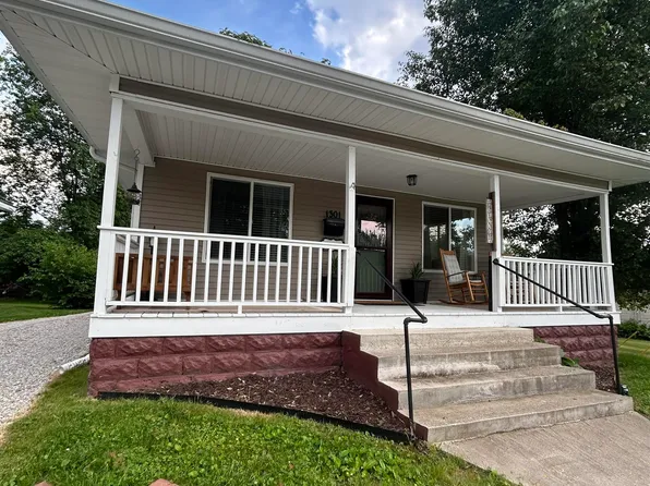 1301 E Spruce St, Petersburg, IN 47567