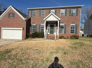 104 Ackley Ct, Cary, NC 27513