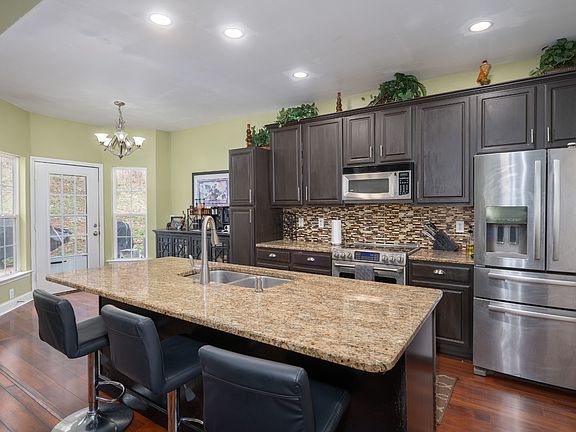3rd image of 4648 Indian Summer Dr