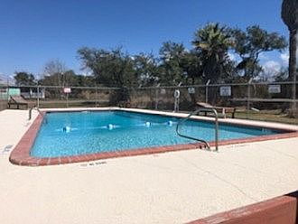 5th image of 490 Live Oak Ln
