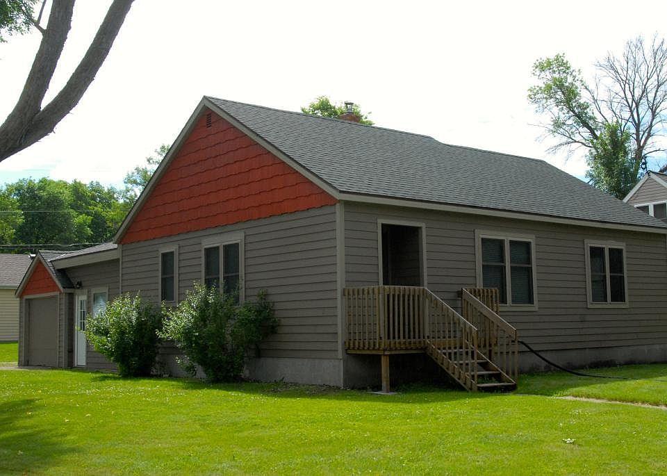 1st image of 701 S 11th St