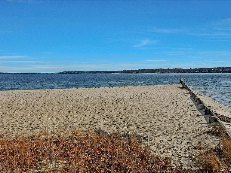 425 Old Shipyard Ln — Photo 25