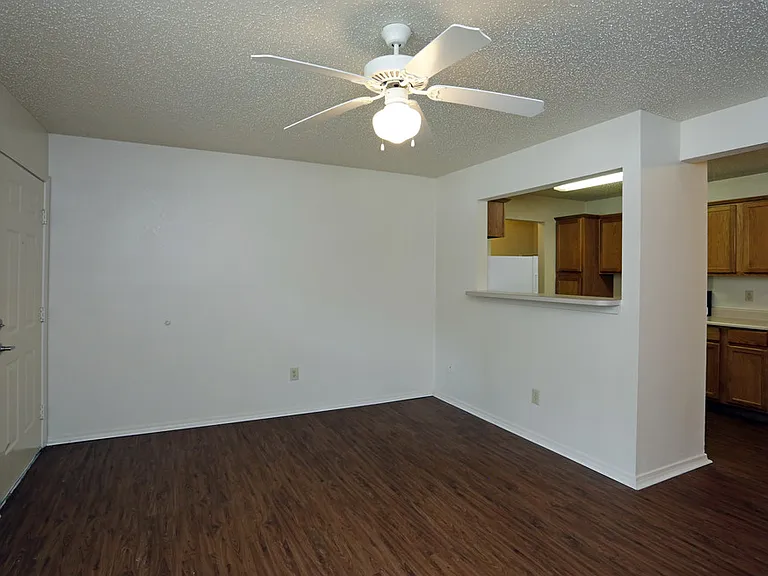 100 Chapelridge Dr — Photo 9