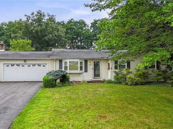 1045 Columbus Cir N, Ashland, OH 44805