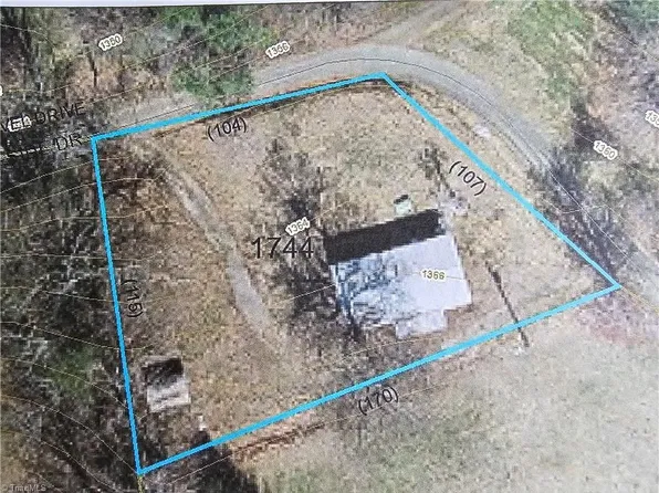 216 Hillside Dr, Millers Creek, NC 28651