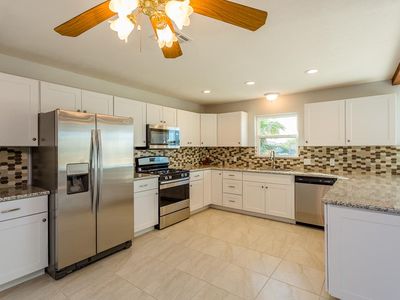 860 Bonita St, Bayou Vista, TX, 77563