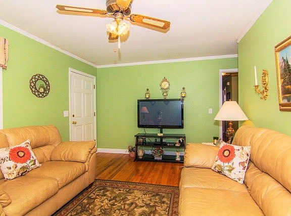 Living room 2
