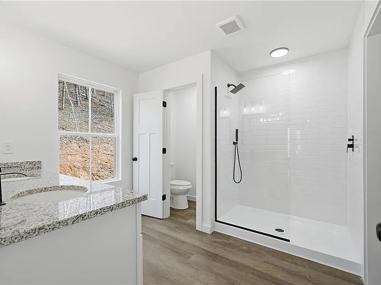 91 Smith And Wesson Way — Photo 49