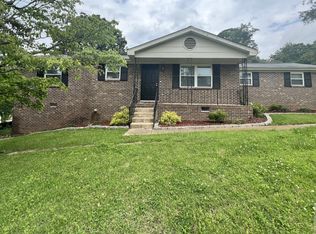 8501 Maplewood Trl, Ooltewah, TN 37363