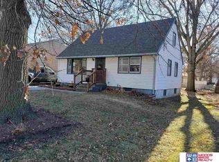 4111 Pioneers Blvd, Lincoln, NE 68506