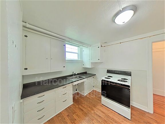 2nd image of 936 Highland Ave APT 2