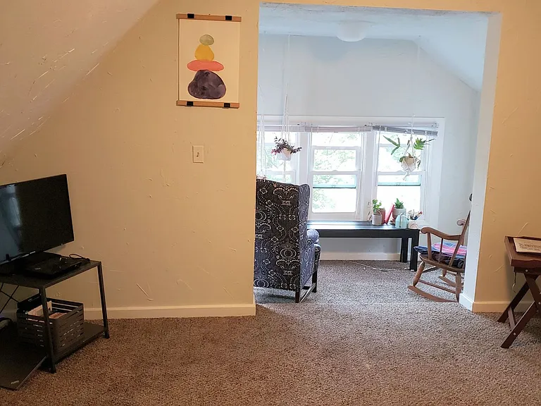 1537 E North Ave — Photo 22