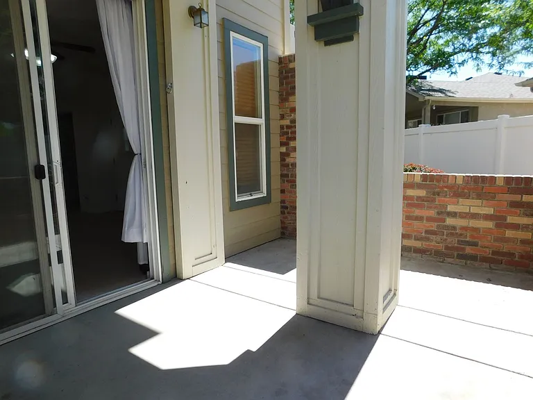 2485 Fountainhead Blvd #F-5 — Photo 6