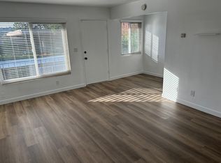 83 N La Cumbre Rd APT 8, Santa Barbara, CA 93110