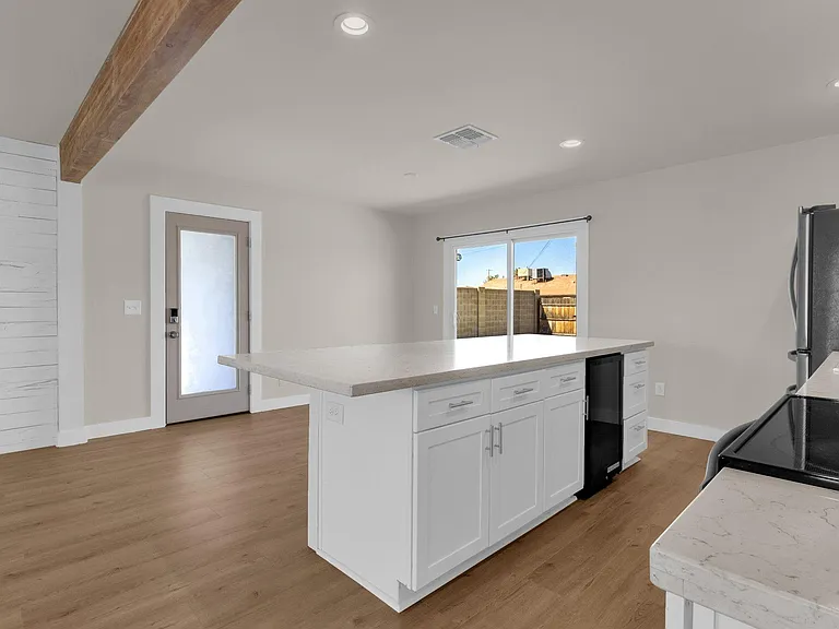 7408 E Beatrice St — Photo 6