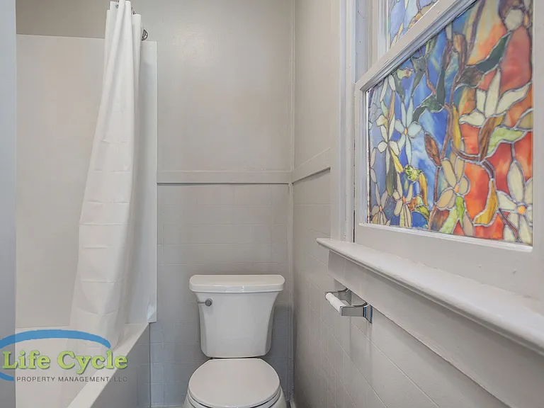 1314 Beechwood St NE — Photo 17