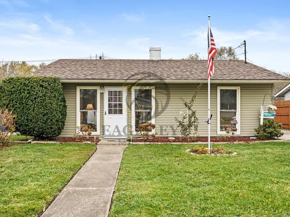 2513 River Dr, Highland, IN 46322