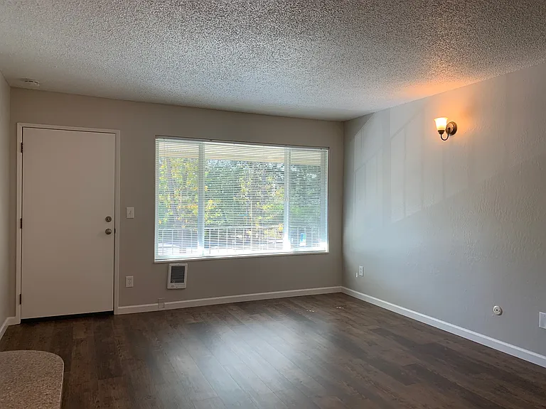 3035 SW Multnomah Blvd #39 — Photo 3