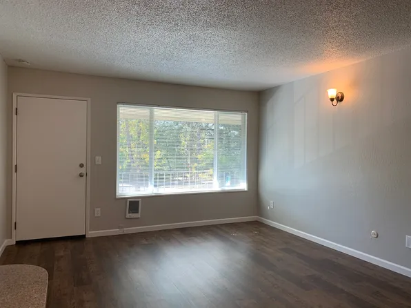 3035 SW Multnomah Blvd APT 39, Portland, OR 97219