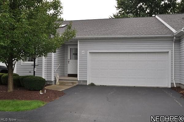 1st image of 109 Greenfield Oval NW
