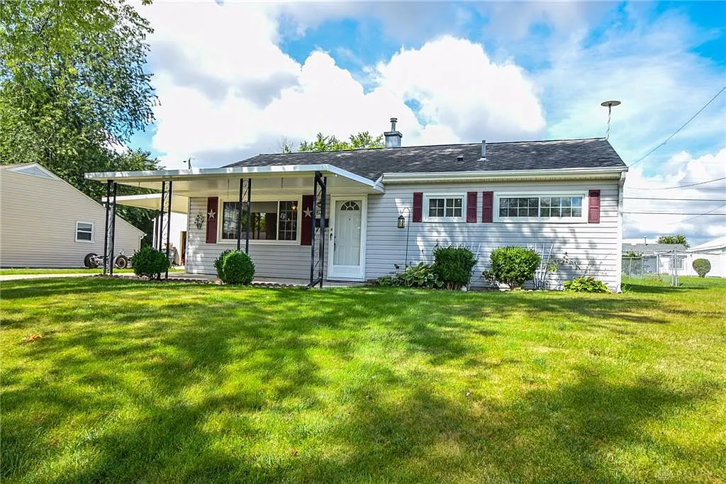 2391 Edenhill Ave photo 1