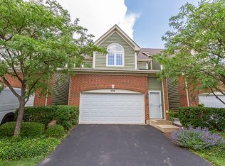 296 W Fairview Cir, Palatine, IL 60067