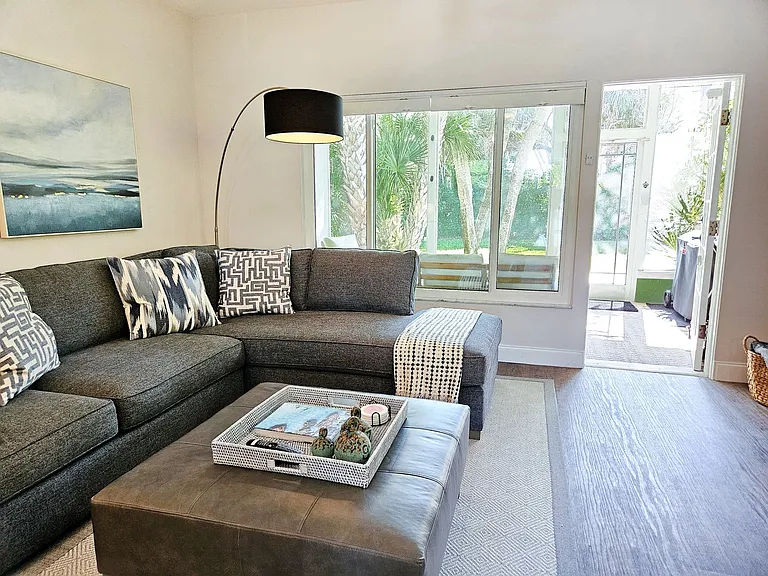 713 W Venice Ave — Photo 20