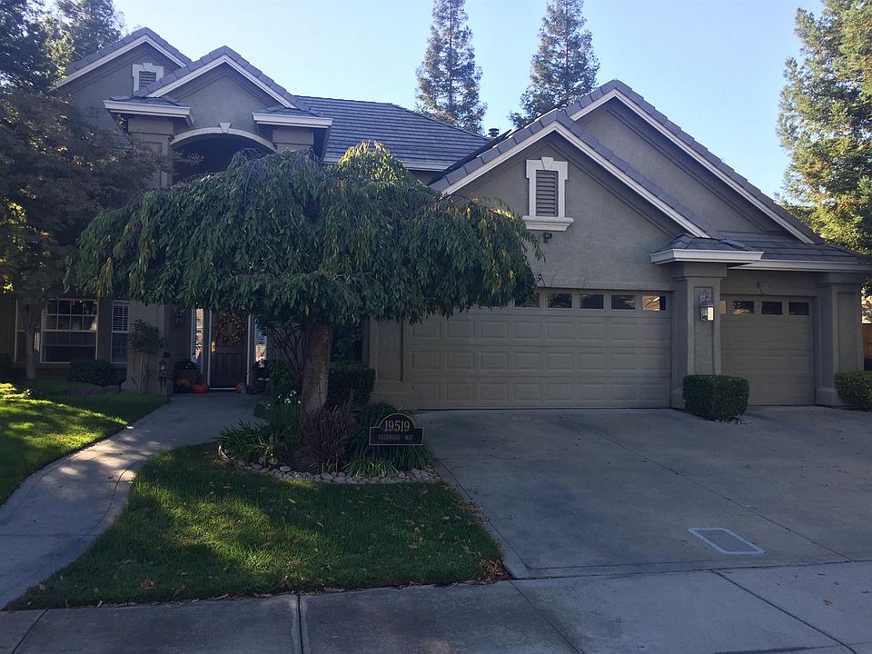 1st image of 19519 N Rosewood Way