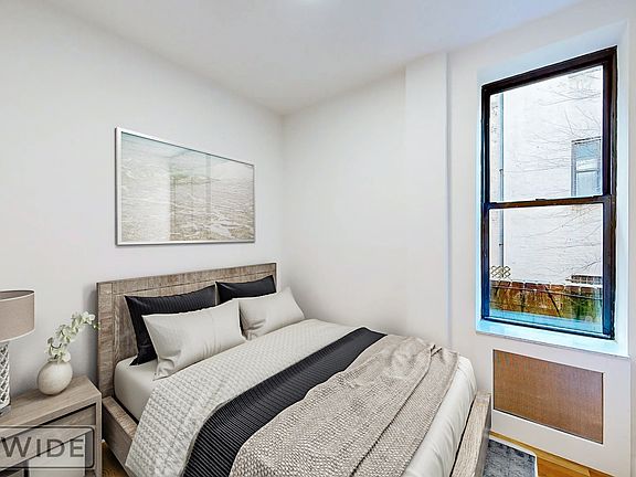 4th image of 443 W 51st St APT 1R