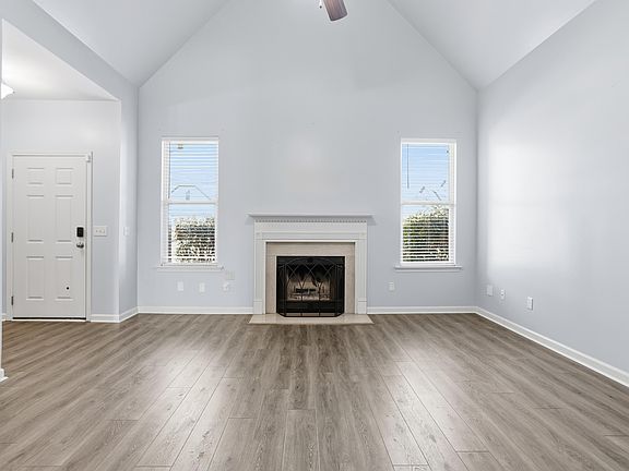 5th image of 1171 Washington Dr